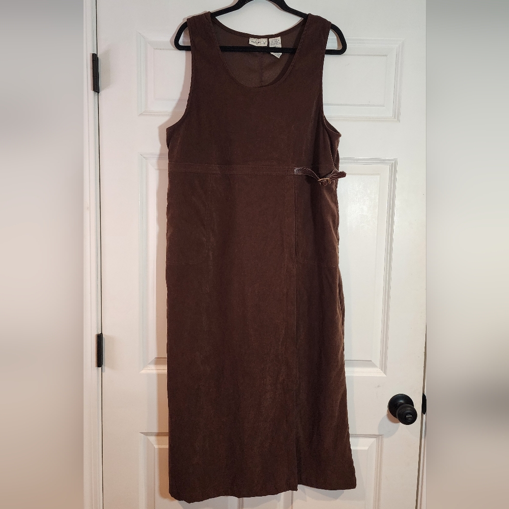 White Stag soft brown sleeveless midi dress with belt accent L